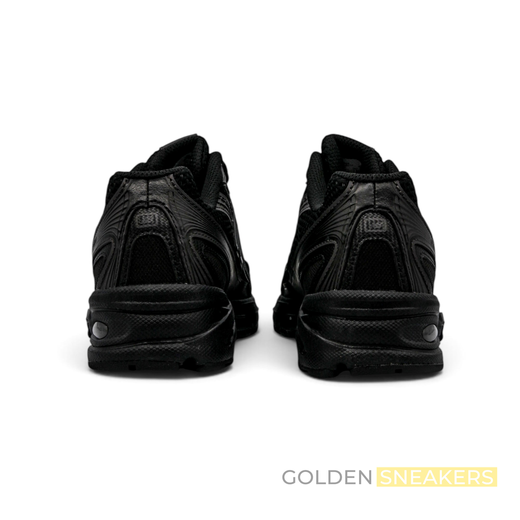 New Balance 740 Triple Black