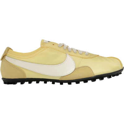 Nike Moon Shoe Soft Yellow (Women's)